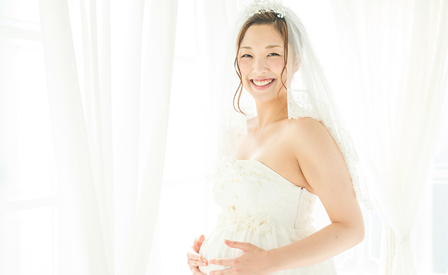 お腹の赤ちゃんの成長に合わせた結婚式 写真