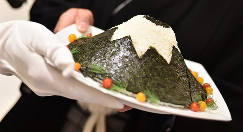 富士山をイメージしたおにぎり 写真